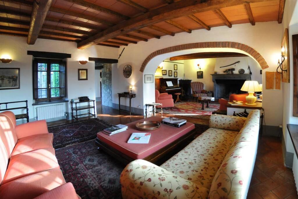 Exclusive Villa Parrano - Countryside With Pool Exterior photo